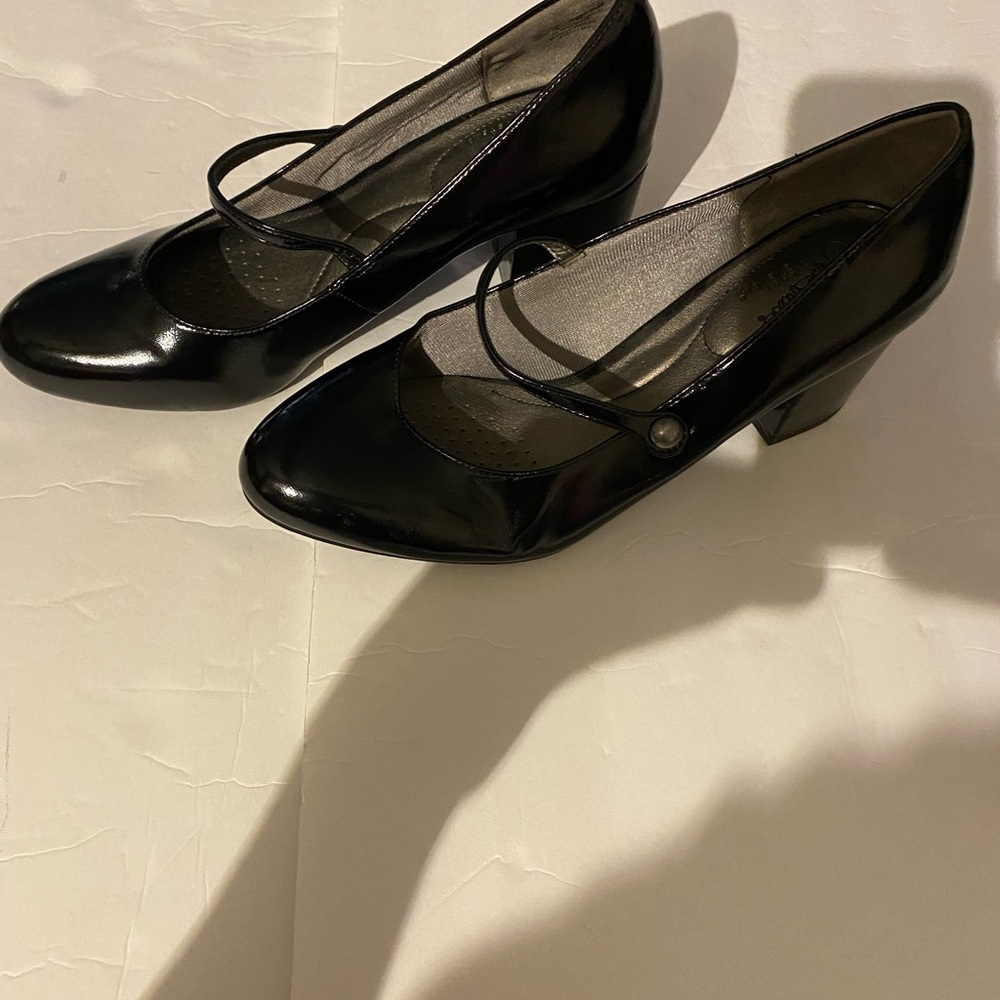 Lifestyles comfort flex black chunky heel